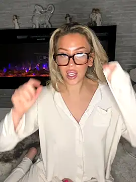 peachcindyy's cam snapshot