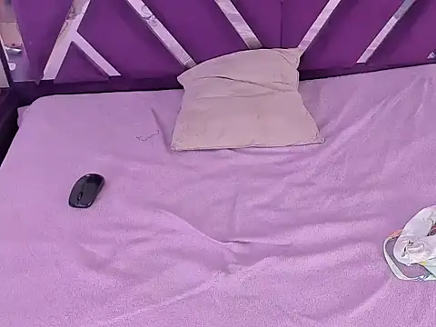 saraasm's cam snapshot