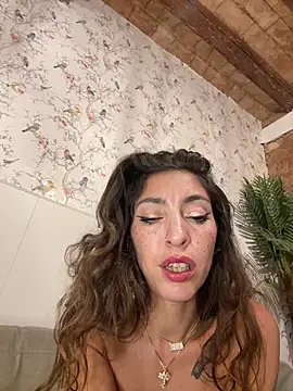 Amani_thewolf's cam snapshot