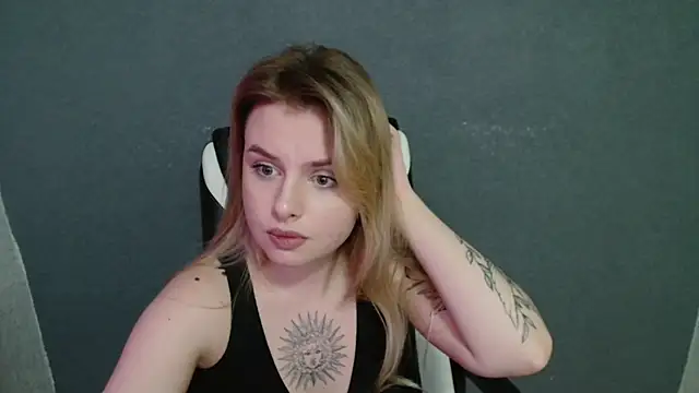 AngelicaHollywood's cam snapshot