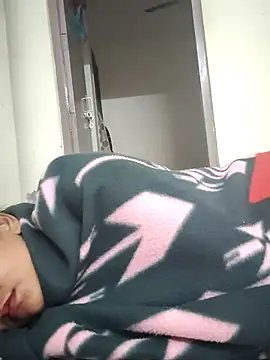 Love_bitsss's cam snapshot