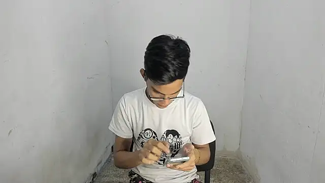 Deivi_colins_23's cam snapshot