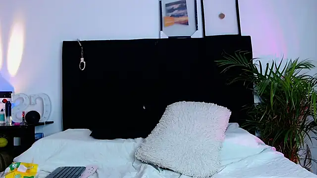 thomasbennett_'s cam snapshot