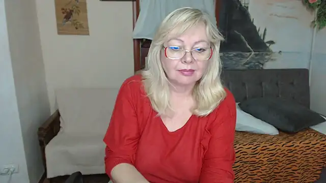 EvelynLoveShy's cam snapshot