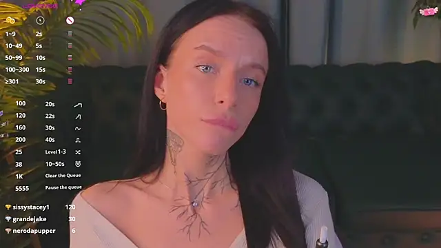 livia_starwars's cam snapshot