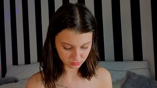 LorinaMaffitt's cam snapshot