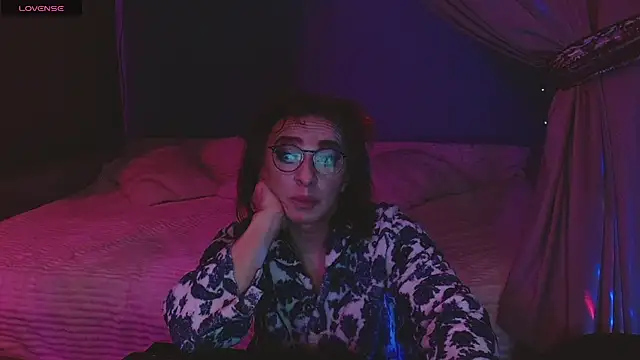 julia_renard's cam snapshot