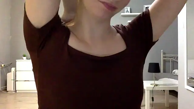 MillieShow's cam snapshot