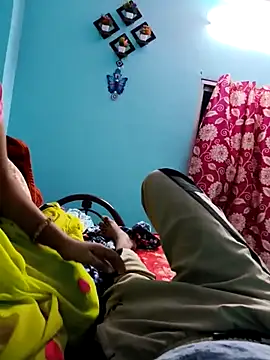 Hotty-Moni's cam snapshot