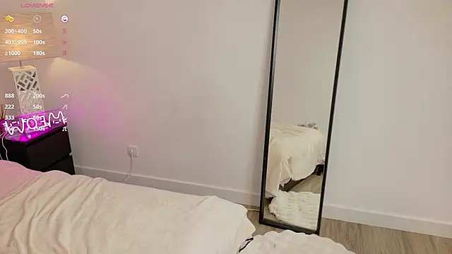 Locac0c0's cam snapshot