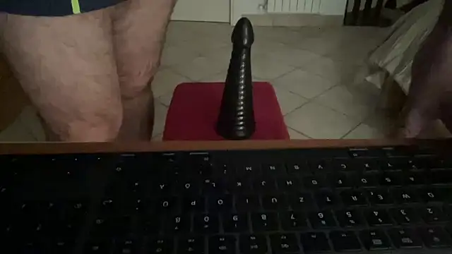 EnolicDenture's cam snapshot