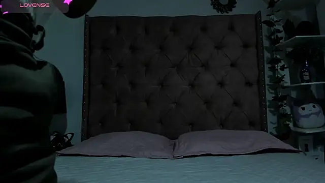 LadyAvalon's cam snapshot