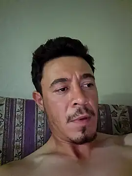 Paploesco026's cam snapshot