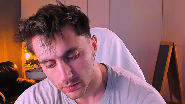 Oscar_Miller_'s cam snapshot