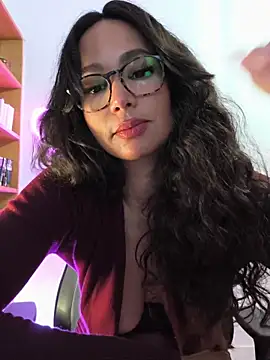 Naughty-Jessie live sex cam