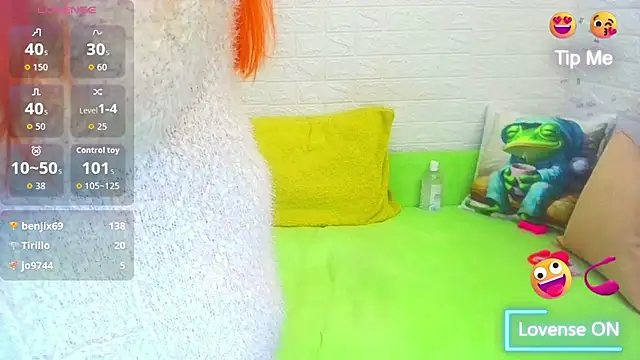 RedHousewife's cam snapshot