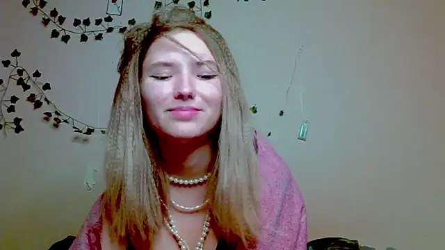 _kikiclark__'s cam snapshot