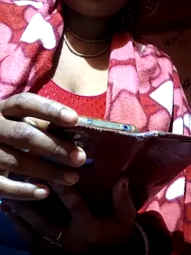 Your-Manu's cam snapshot