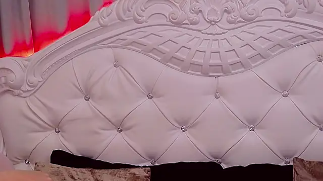 SaraMoor's cam snapshot