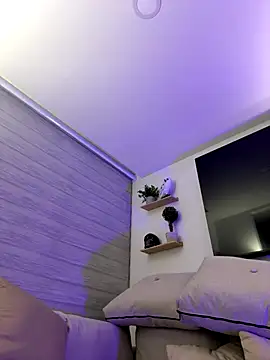 Rae_Lil_White live sex cam