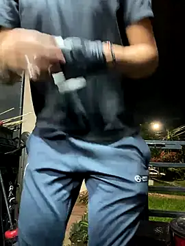 Dylams_maja's cam snapshot