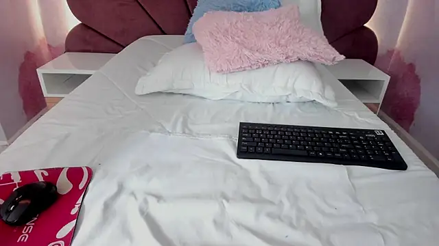 Carohorny4u's cam snapshot