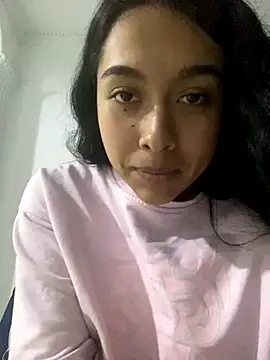 SweetLatiin_'s cam snapshot