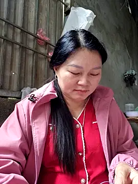 yoowwmr's cam snapshot