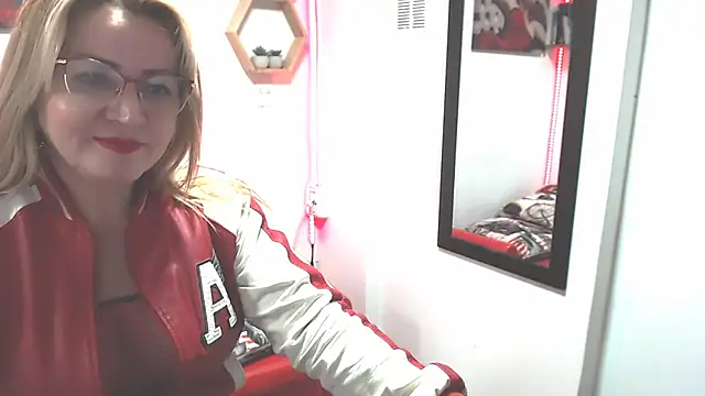 DIVAX_MONSERRAT's cam snapshot