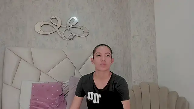 Skylerwhite02's cam snapshot