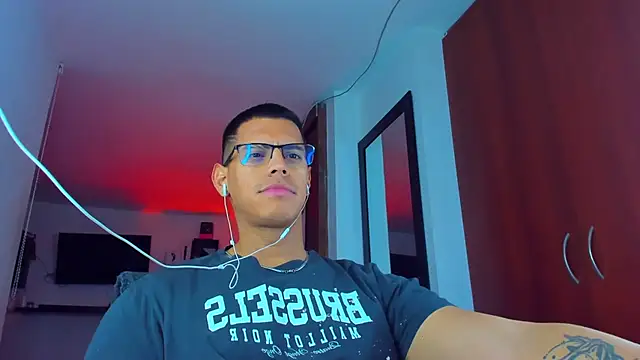 _John_Boy_'s cam snapshot