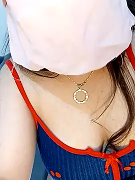 Queen-15's cam snapshot