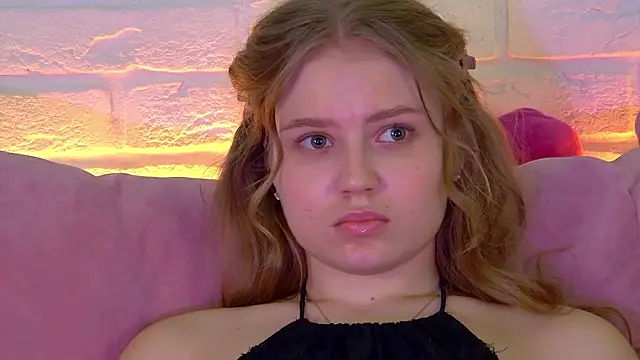 SelinSwarovski's cam snapshot