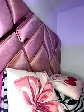 Melody_rouxxx's cam snapshot