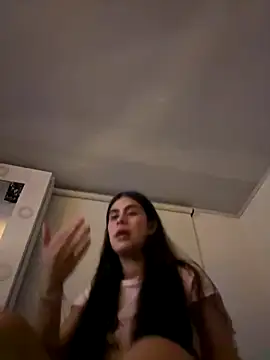 lucyrain_18's cam snapshot