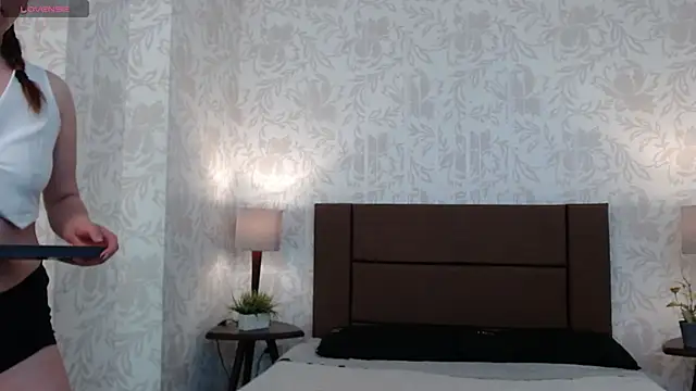 Ava_Raye's cam snapshot