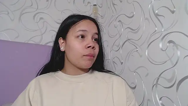 EmilyQueen3x's cam snapshot