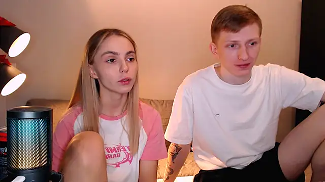 juliaanddima's cam snapshot