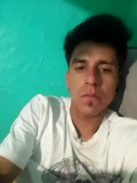 TragicAirplane168's cam snapshot