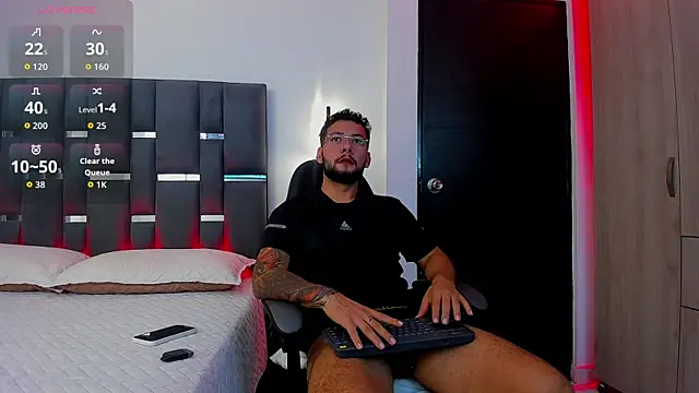 noah_corvelle's cam snapshot