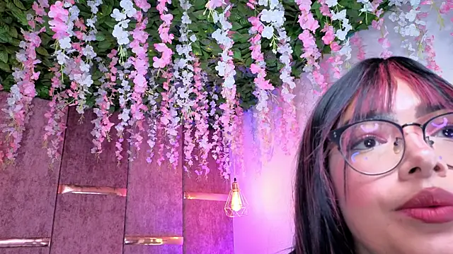 _ViolletteNoir_'s cam snapshot