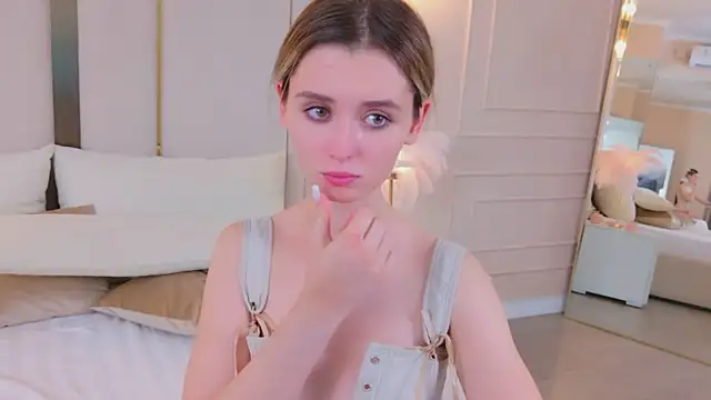 MarybethSnow's cam snapshot