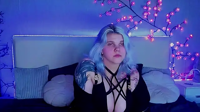 JoannLowe's cam snapshot