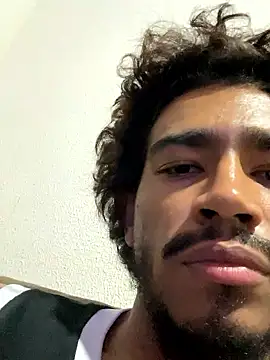 OfficialMineirinho's cam snapshot