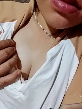 yelow-bee's cam snapshot