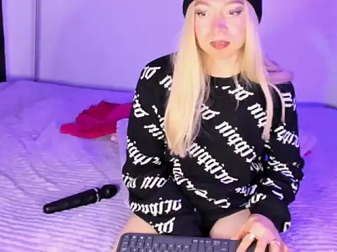 victoria_qq live sex cam