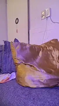 ZaraHoney live sex cam