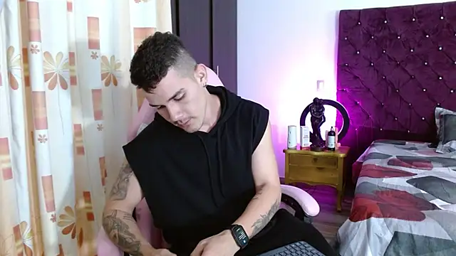 BooyHott_'s cam snapshot