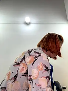 Adeline_1's cam snapshot