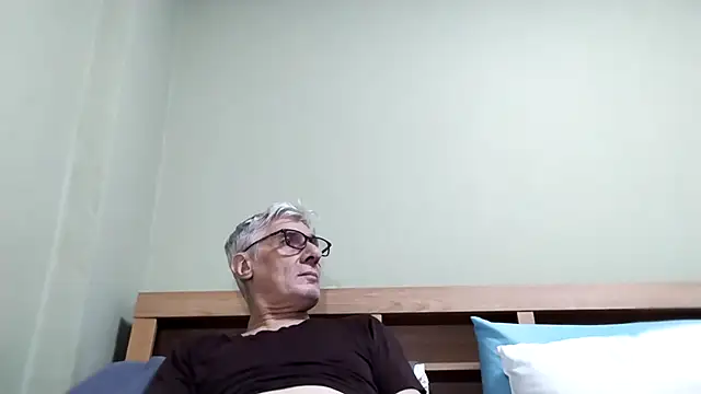 BIGUNCUTHARDCOCK live sex cam